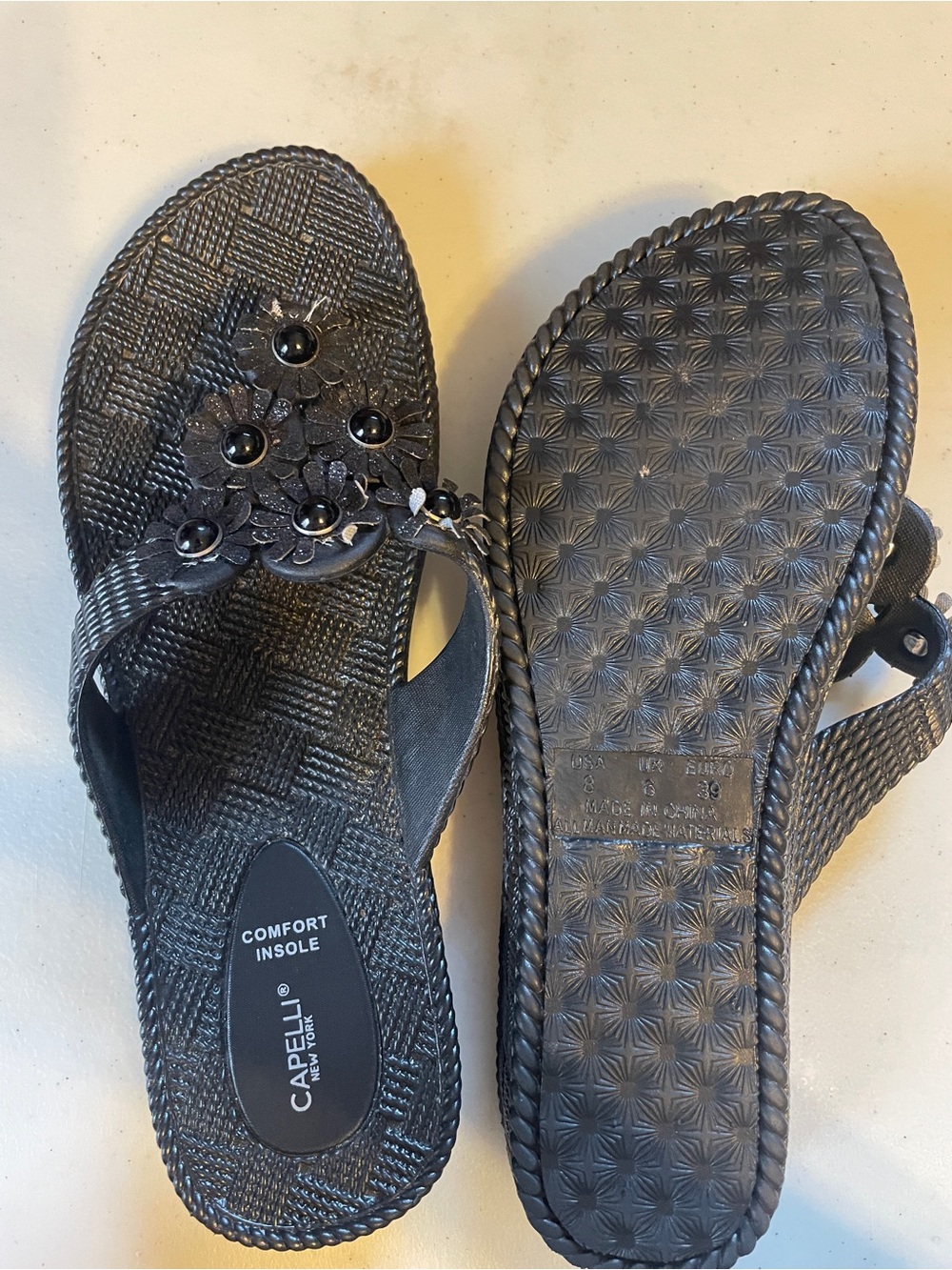 Capelli of New York Black Floral Jewel Thong Sandals size 8